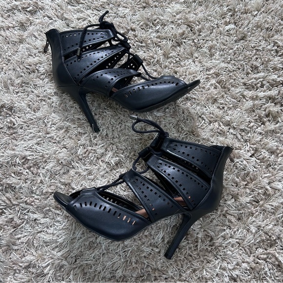 Lace up heels - Picture 5 of 5